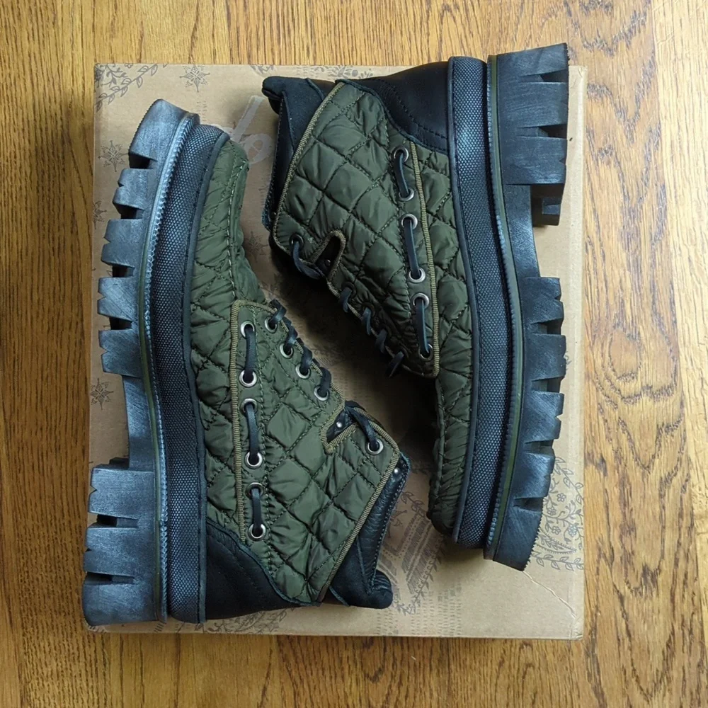 NIB Free People Dawn Quilted Ankle Hiking Boots In Spruce Green Women's Size 8